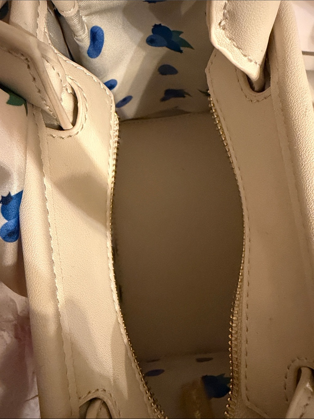 Betsey Johnson Crossbody Purse - Picture 5 of 8